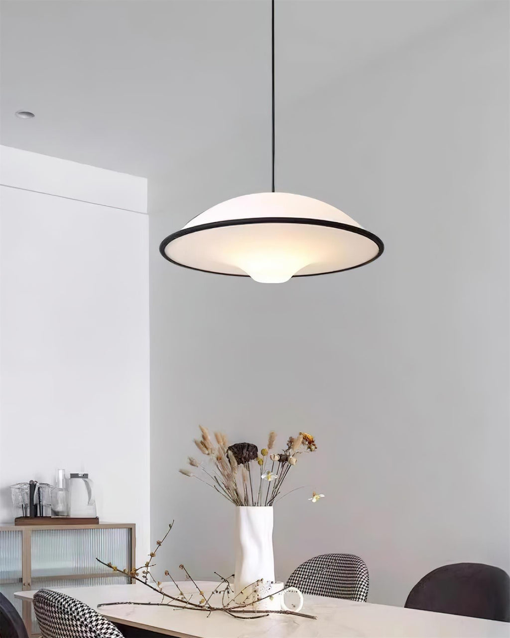 Living room Modern Pendant Light with Hanging Design