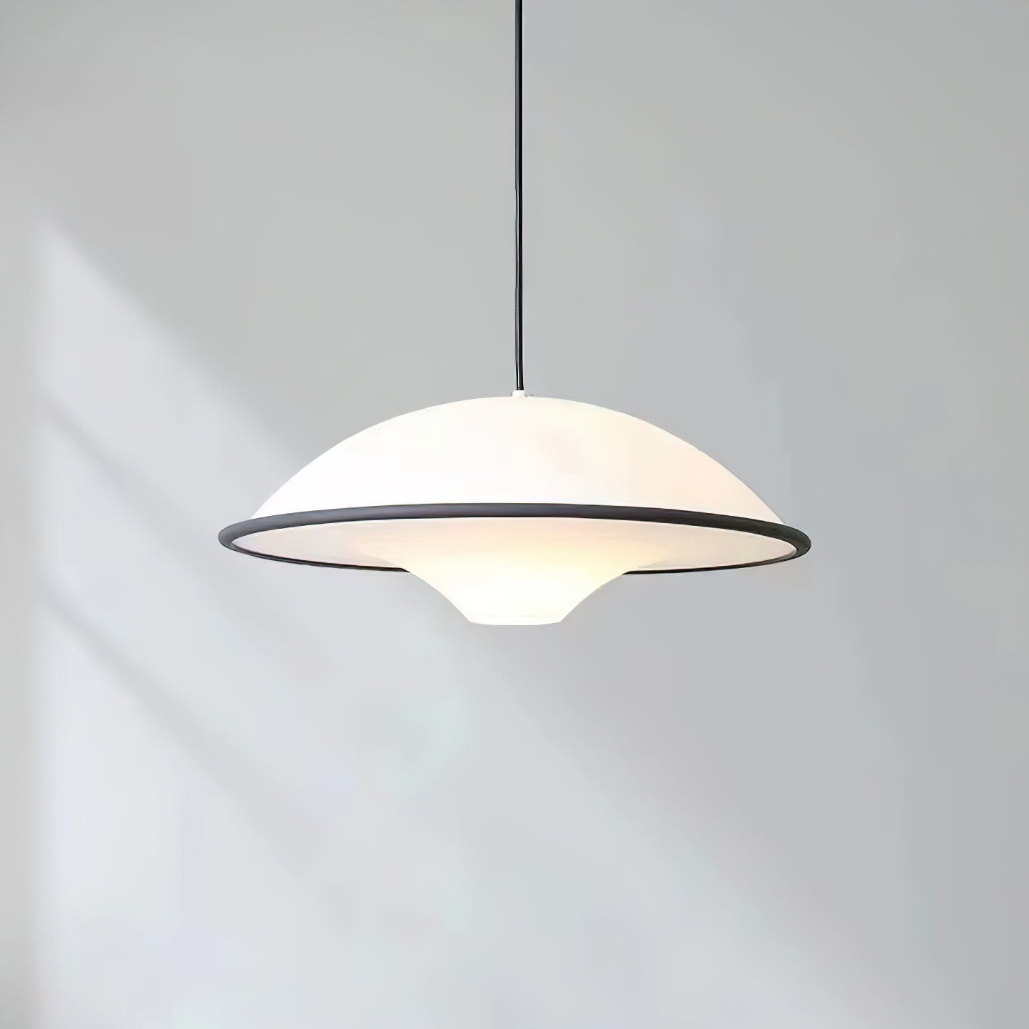 Living room Modern Pendant Light with Hanging Design